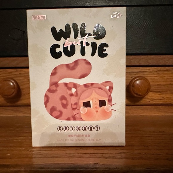 (USA) CRYBABY - Wild but Cutie Series - Vinyl Plush Keychain Blind Box Sealed - Picture 1 of 6